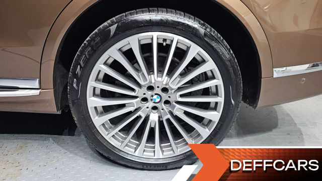 BMW X7 xDrive 30d Design Pure Excellent 6-Seater купить на сайте DeffCars