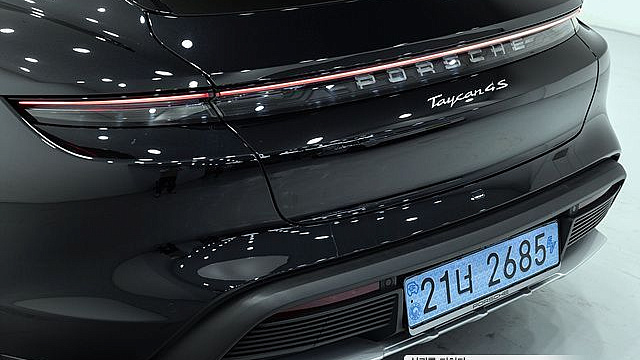 Porsche TAYCAN 4S Cross Turismo купить на сайте DeffCars