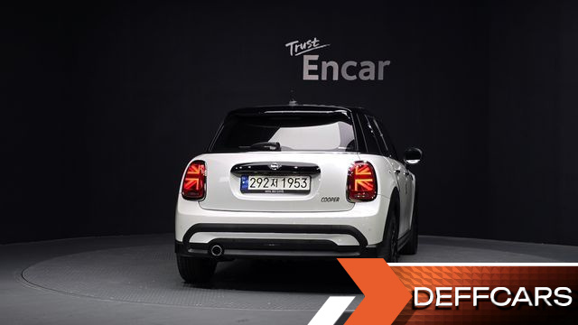 Mini COOPER 5Door Classic Third Generation купить на сайте DeffCars