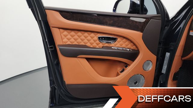 Bentley BENTAYGA 4.0 V8 купить на сайте DeffCars
