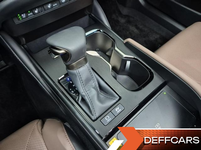 Lexus ES Executive купить на сайте DeffCars