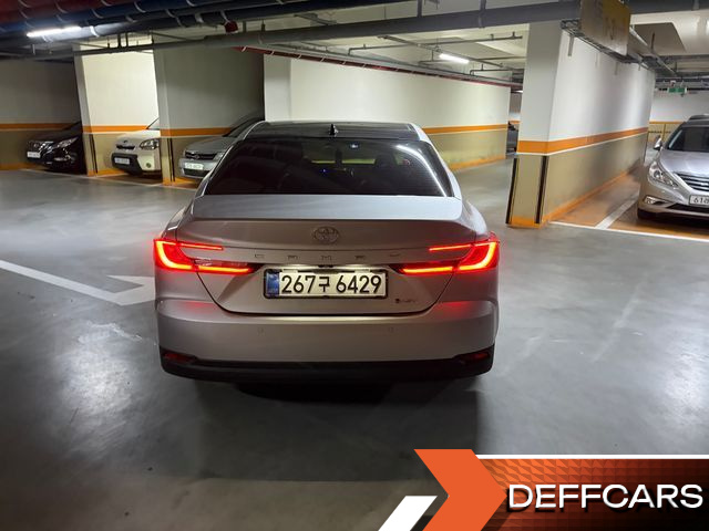 Toyota CAMRY 2.5 XLE Premium Hybrid купить на сайте DeffCars