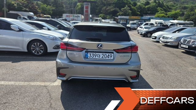 Lexus CT200H 1.8 Supreme ZWA10 купить на сайте DeffCars