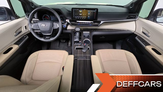 Toyota SIENNA 2.5 Hybrid AWD купить на сайте DeffCars