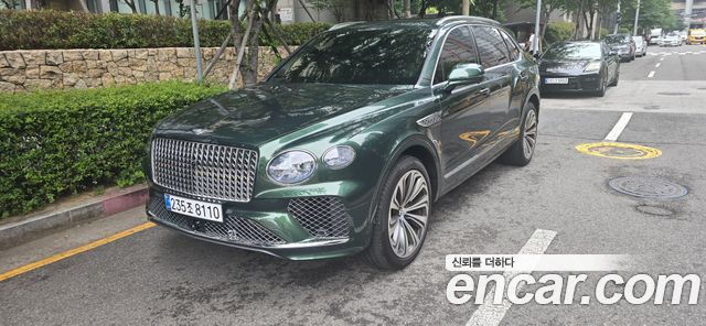 Bentley BENTAYGA 4.0 V8 EWB Azure купить на сайте DeffCars