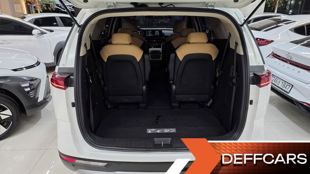 Kia CARNIVAL 9-Seater Prestige купить на сайте DeffCars