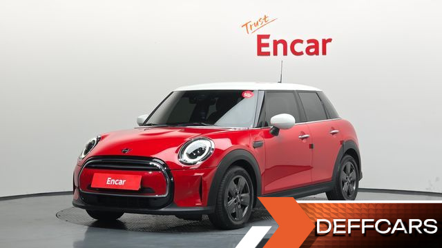 Mini COOPER 5Door Classic Launch Pack Third Generation купить на сайте DeffCars