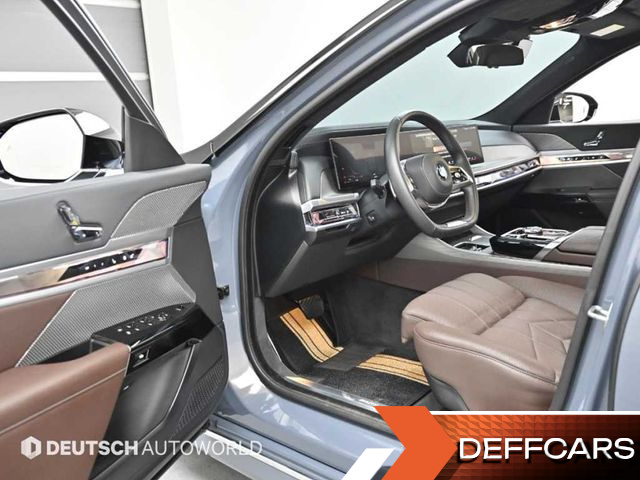 BMW 7-SERIES 740i sDrive Design Pure Excellence купить на сайте DeffCars