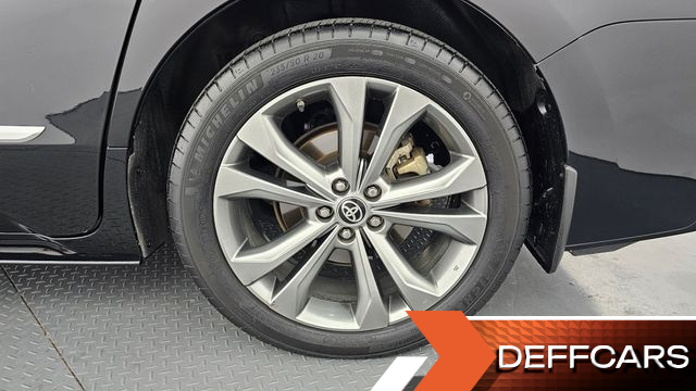Toyota SIENNA 2.5 Hybrid 2WD купить на сайте DeffCars