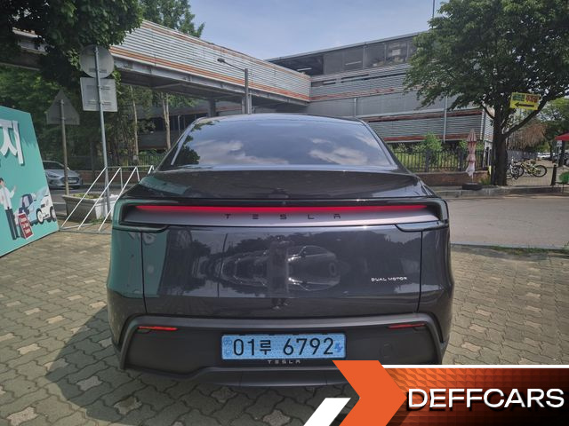 Tesla MODEL Y Long Range AWD купить на сайте DeffCars