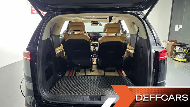 Kia CARNIVAL Gasoline 7-Seater Signature купить на сайте DeffCars
