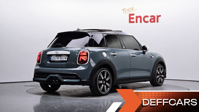 Mini COOPER 5Door Multitione Edition 3rd купить на сайте DeffCars