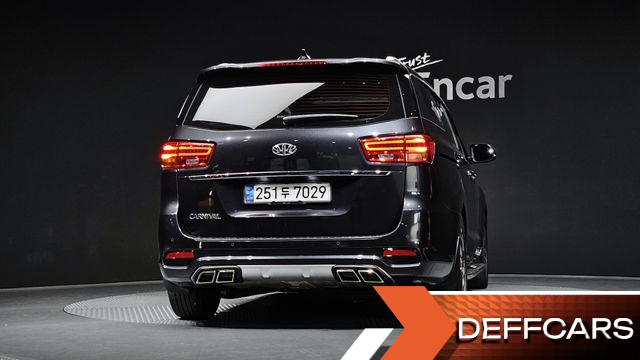 Kia CARNIVAL 9-Seater Noblesse купить на сайте DeffCars