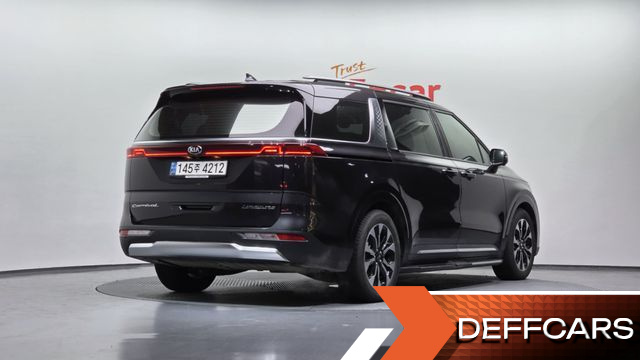 Kia CARNIVAL Gasoline 9-Seater Signature купить на сайте DeffCars
