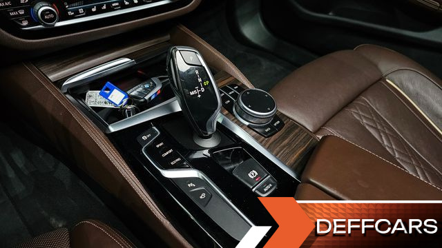 BMW 5-SERIES 530i xDrive M Sport Package Plus купить на сайте DeffCars