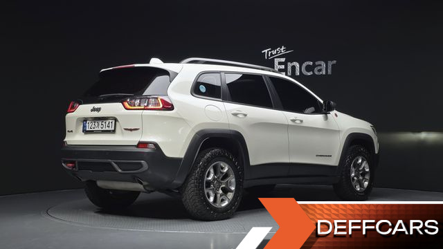 Jeep CHEROKEE 3.2 Trailhawk AWD купить на сайте DeffCars