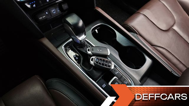 Hyundai SANTAFE Gasoline 2.0T 2WD Inspiration купить на сайте DeffCars