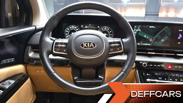 Kia CARNIVAL Gasoline 9-Seater Signature купить на сайте DeffCars