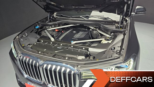 BMW X7 xDrive 40i Design Pure Excellence 7-Seater купить на сайте DeffCars