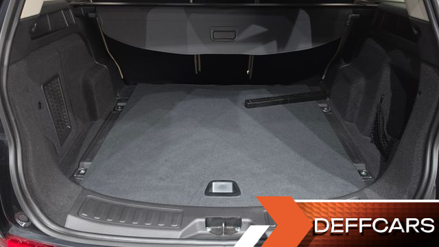Land Rover DISCOVERY SPORT P250 SE купить на сайте DeffCars