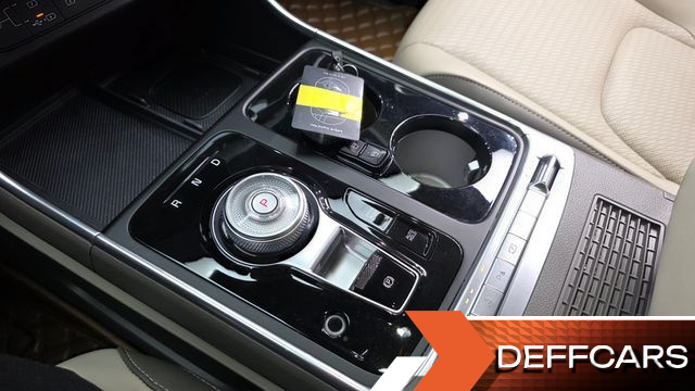 Kia CARNIVAL Gasoline 7-Seater Hi Limousine Signature купить на сайте DeffCars