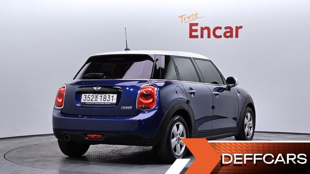 Mini COOPER 5Door Standard 3rd купить на сайте DeffCars