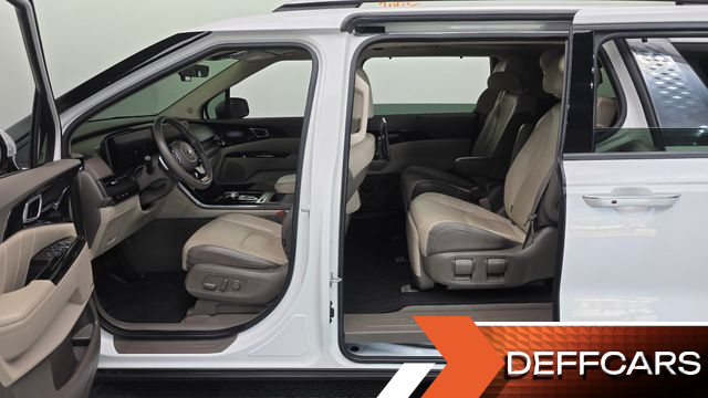 Kia CARNIVAL Gasoline 7-Seater Signature купить на сайте DeffCars