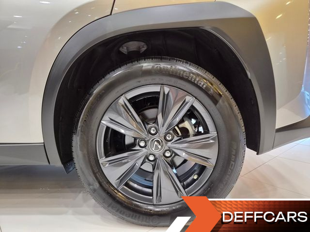 Lexus UX 2.0 2WD купить на сайте DeffCars