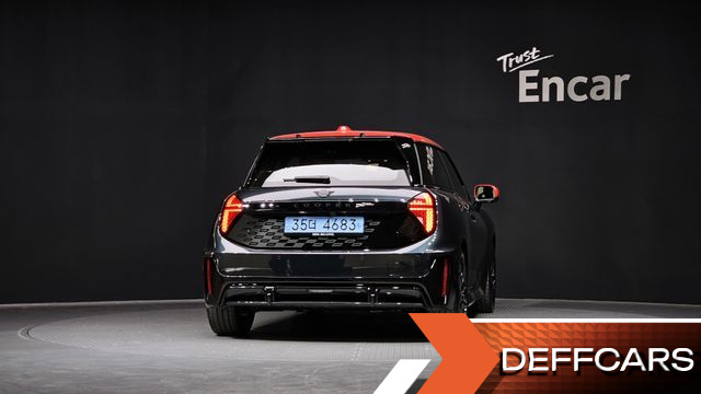 Mini COOPER JCW купить на сайте DeffCars