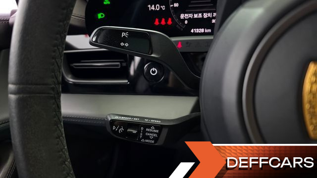 Porsche TAYCAN 4S купить на сайте DeffCars