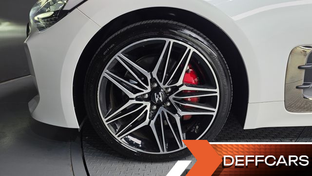 Kia STINGER 2.5 Platinum купить на сайте DeffCars