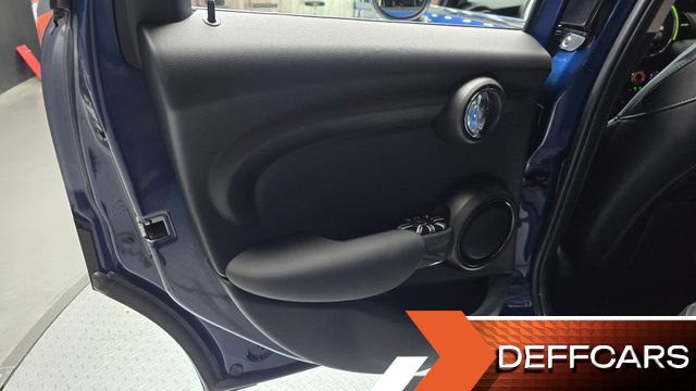 Mini COOPER 5Door Standard 3rd купить на сайте DeffCars