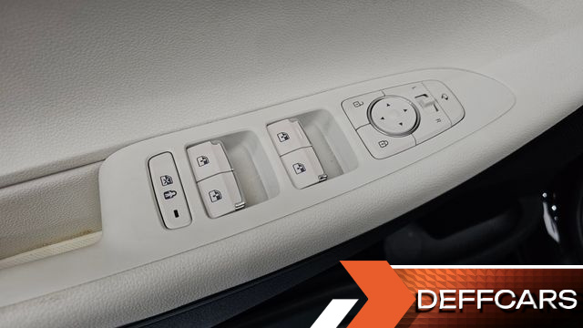Hyundai GRANDEUR 2.5 Le Blanc купить на сайте DeffCars