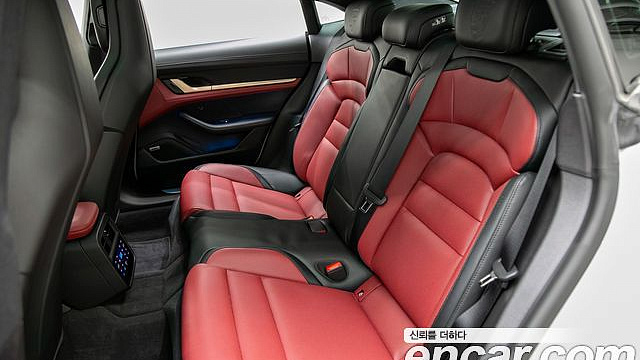 Porsche TAYCAN 4S купить на сайте DeffCars