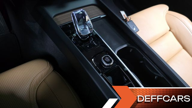 Volvo XC60 B5 Ultimate Bright купить на сайте DeffCars