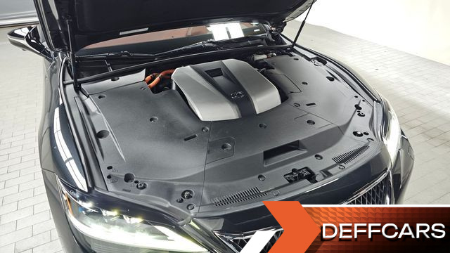 Lexus LS 3.5 Platinum AWD купить на сайте DeffCars