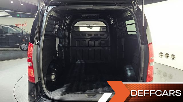 Hyundai STAREX Van 5-Seater Smart купить на сайте DeffCars