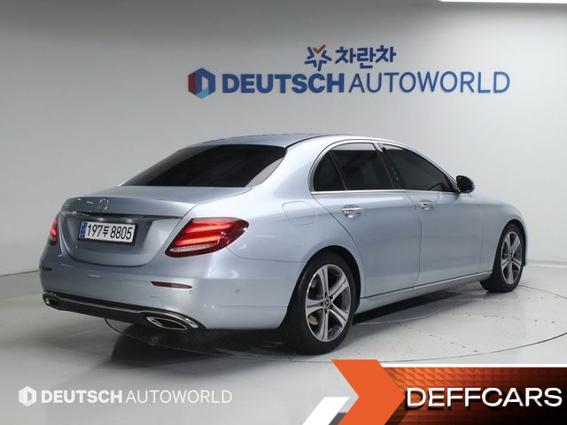 Mercedes E-CLASS E200 Avantgarde купить на сайте DeffCars