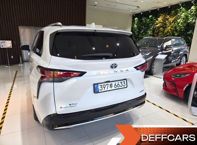 Toyota SIENNA 2.5 Hybrid AWD купить на сайте DeffCars