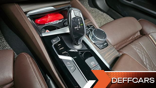 BMW 5-SERIES 530i xDrive M Sport Package Plus купить на сайте DeffCars