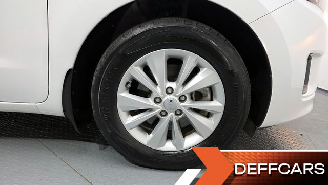 Kia CARNIVAL 11-seater Deluxe купить на сайте DeffCars