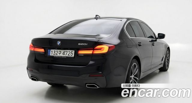 BMW 5-SERIES 520i M Sport купить на сайте DeffCars