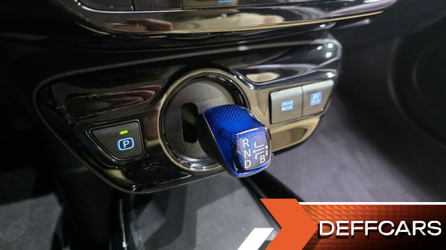 Toyota PRIUS 1.8 купить на сайте DeffCars