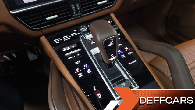 Porsche CAYENNE 3.0 E-HYBRID COUPE PLATINUM EDITION купить на сайте DeffCars