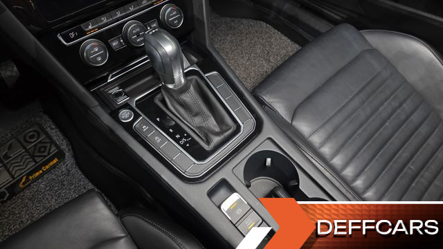 Volkswagen PASSAT 2.0 TDI Premium купить на сайте DeffCars