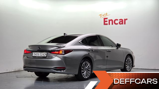 Lexus ES Executive купить на сайте DeffCars