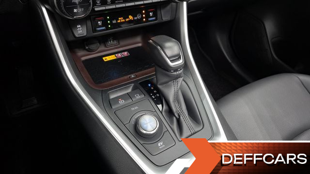 Toyota RAV4 2,5 4WD Hybrid LTD купить на сайте DeffCars