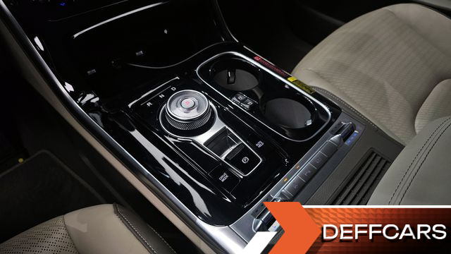 Kia CARNIVAL Gasoline 4-Seater Hi-Limousine Signature купить на сайте DeffCars