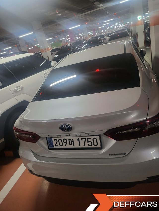 Toyota CAMRY 2.5 XLE Hybrid купить на сайте DeffCars