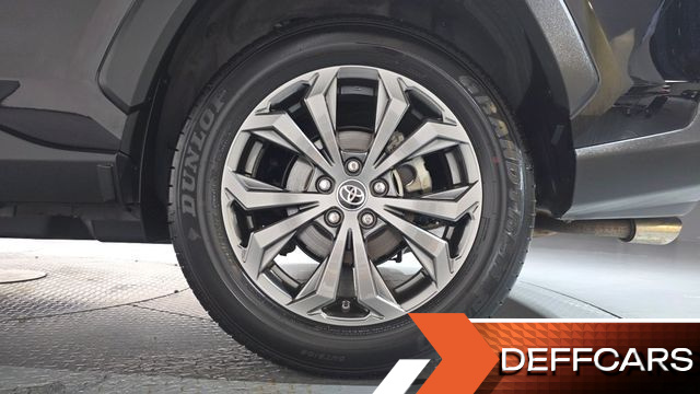 Toyota RAV4 2.5 2WD Hybrid XLE купить на сайте DeffCars